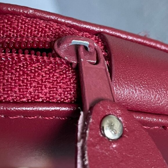 DANIER Genuine Leather Manicure Pouch Zipper Red Heart Mini 4 x 4 Inches, CLEAN - Picture 9 of 13